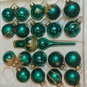 Holiday Living Remember   Vintage Minature 70,s Glass Ornament Set